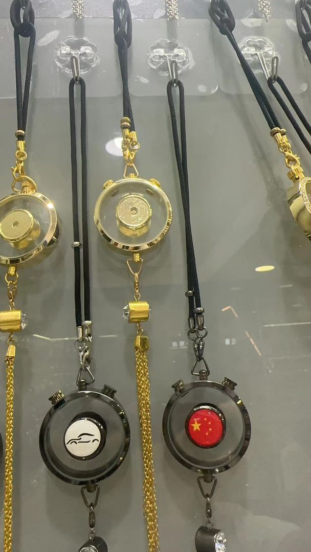 Odorizant Auto Pendant Personalizat Reîncărcabil | Design Premium Logo