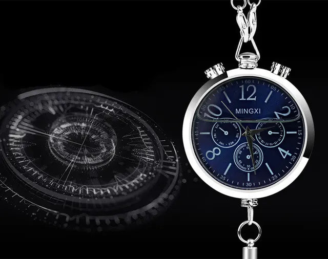 Odorizant Auto Pendant cu Ceas Digital | Parfum + Ora | Design Premium